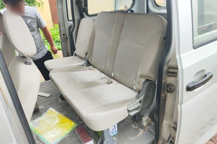 Used Wuling Rongguang V 2016 1.5L Practical Version Non-Power-Assisted Left Rear Seat