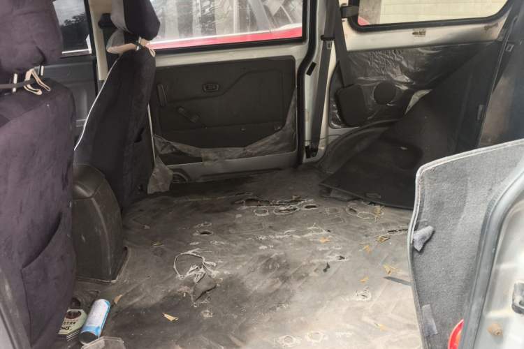 Used Wuling Rongguang V 2016 1.5L Standard Version Left Rear Seat