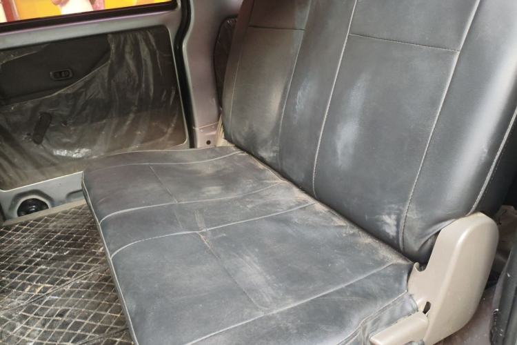 Used Wuling Rongguang V 2016 1.2L Practical Version Left Rear Seat