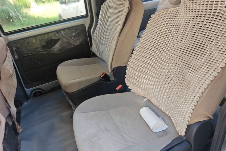 Used Wuling Rongguang V 2016 1.5L Standard Version Left Rear Seat