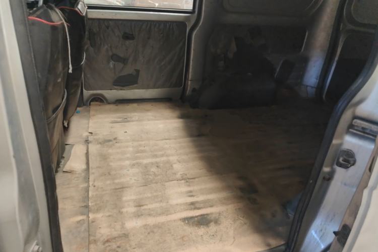 Used Wuling Rongguang V 2016 1.2L Practical Model Non-Power-Assisted Left Rear Seat