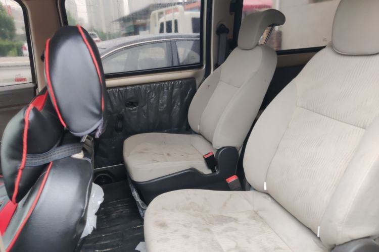 Used Wuling Rongguang V 2016 1.5L Standard Version Left Rear Seat