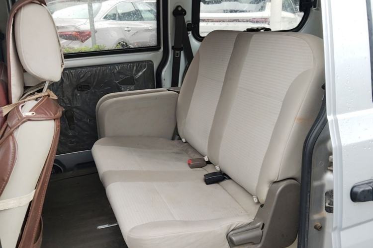 Used Wuling Rongguang V 2016 1.5L Practical Version Left Rear Seat