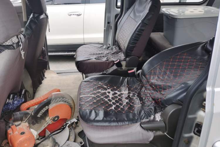Used Wuling Rongguang V 2016 1.5L Standard Version Left Rear Seat