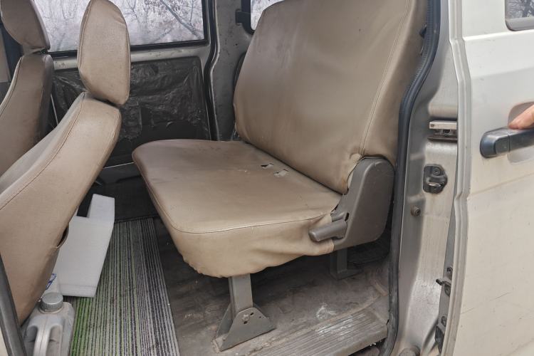 Used Wuling Rongguang V 2016 1.5L Practical Version Left Rear Seat