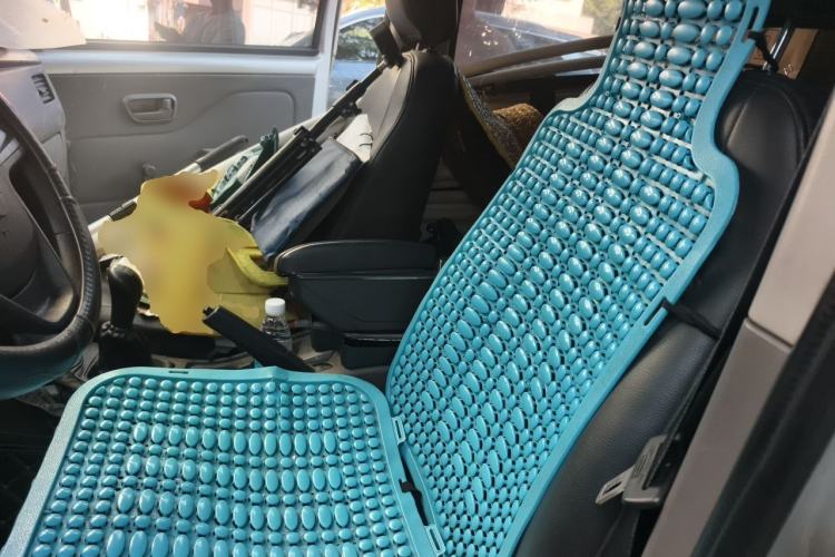 Used Wuling Rongguang V 2016 1.5L Practical Version Left Rear Seat