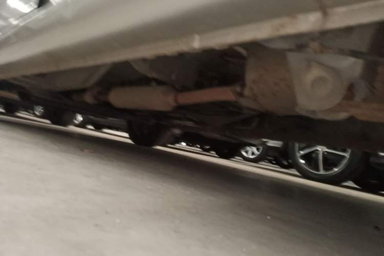 Used Wuling Rongguang V 2016 1.5L Standard Version Left Side Sill