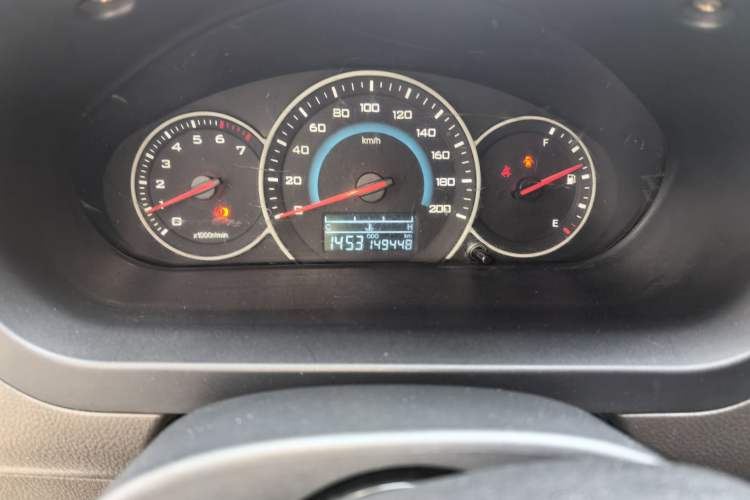 Used Wuling Rongguang V 2016 1.2L Practical Version Odometer Close Up