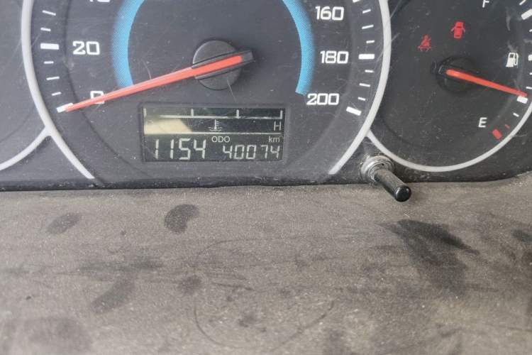 Used Wuling Rongguang V 2016 1.5L Standard Version Odometer Close Up