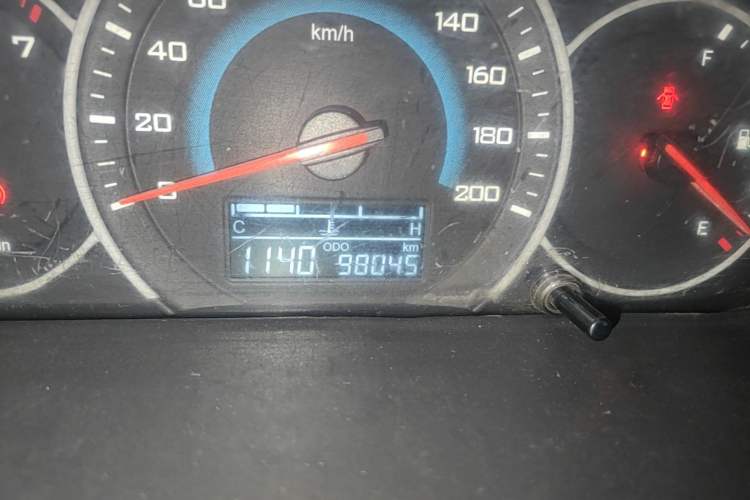 Used Wuling Rongguang V 2016 1.5L Standard Version Odometer Close Up