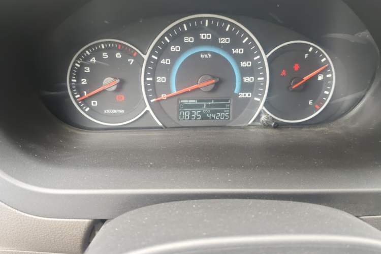 Used Wuling Rongguang V 2016 1.5L Standard Version Odometer Close Up