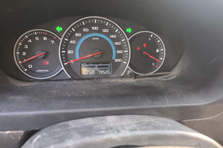 Used Wuling Rongguang V 2016 1.5L Standard Version Odometer Close Up