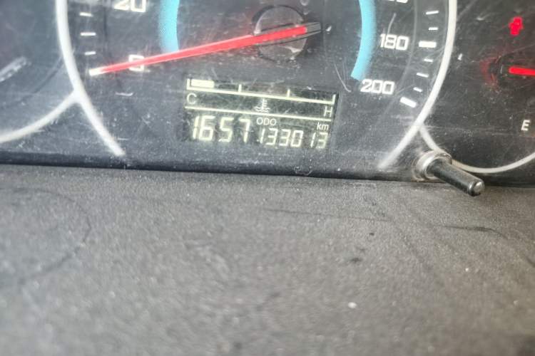 Used Wuling Rongguang V 2016 1.5L Standard Version Odometer Close Up