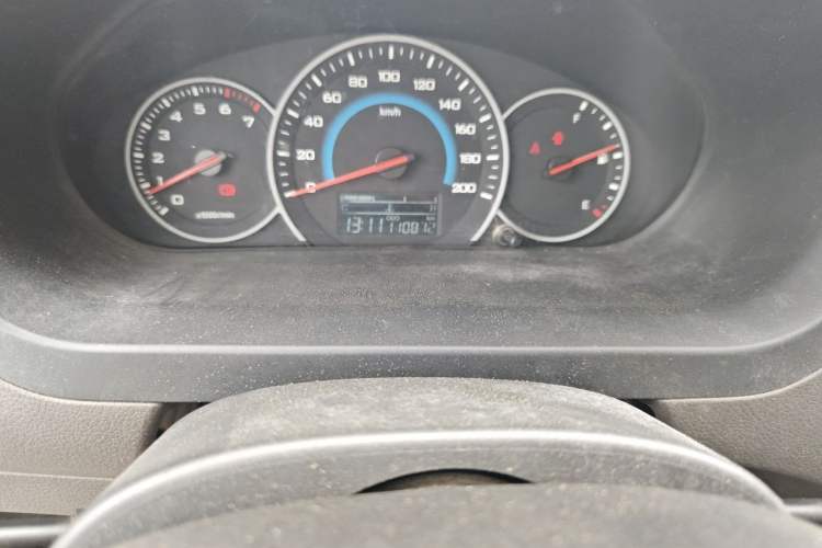Used Wuling Rongguang V 2016 1.5L Standard Version Odometer Close Up