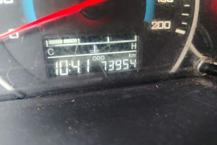 Used Wuling Rongguang V 2016 1.5L Standard Version Odometer Close Up