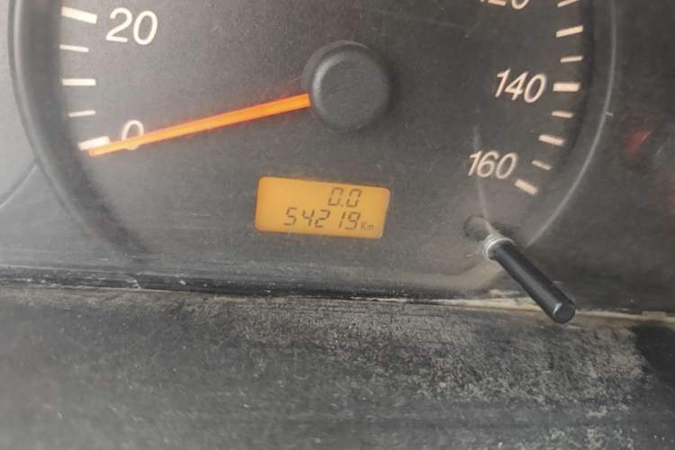 Used Wuling Rongguang V 2016 1.5L Standard Version Odometer Close Up