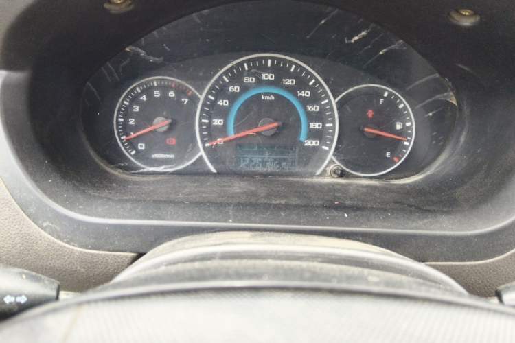 Used Wuling Rongguang V 2016 1.5L Standard Version Odometer Close Up
