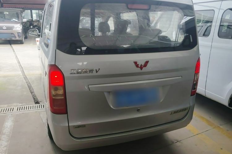 Used Wuling Rongguang V 2016 1.5L Standard Version Rear