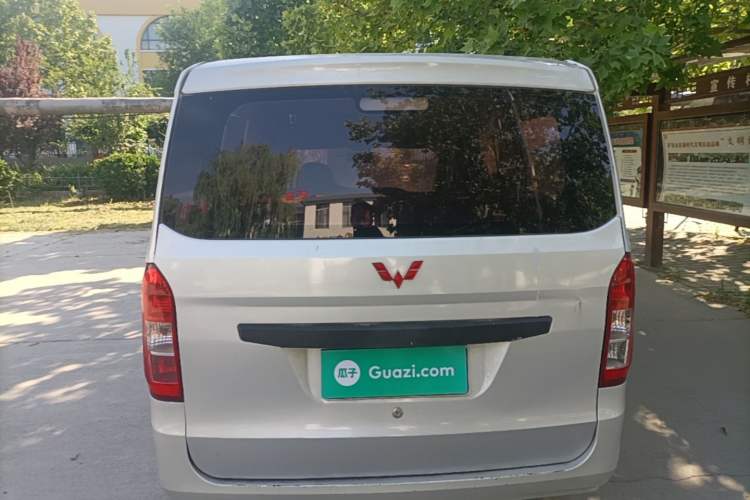 Used Wuling Rongguang V 2016 1.2L Practical Version Rear
