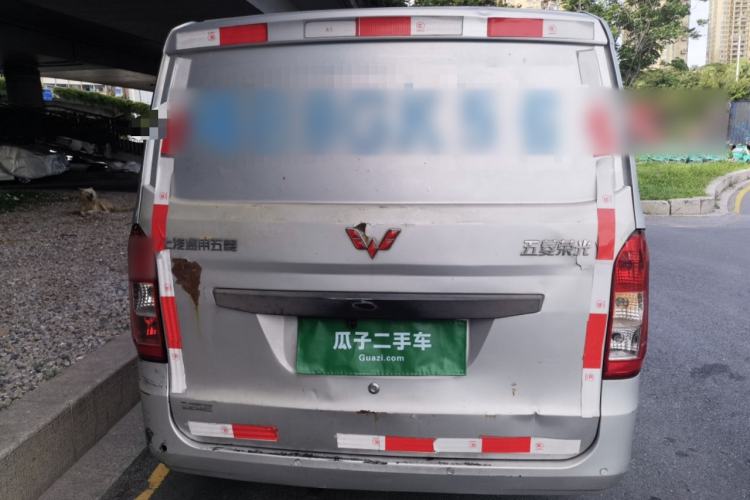 Used Wuling Rongguang V 2016 1.5L Practical Version Rear