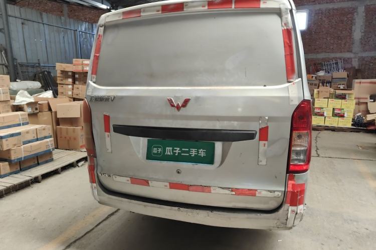 Used Wuling Rongguang V 2016 1.2L Practical Model Non-Power-Assisted Rear