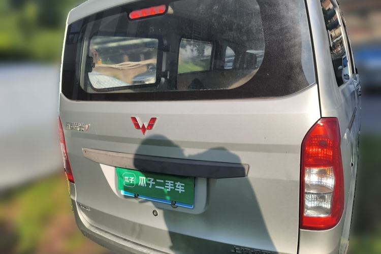 Used Wuling Rongguang V 2016 1.5L Practical Version Rear
