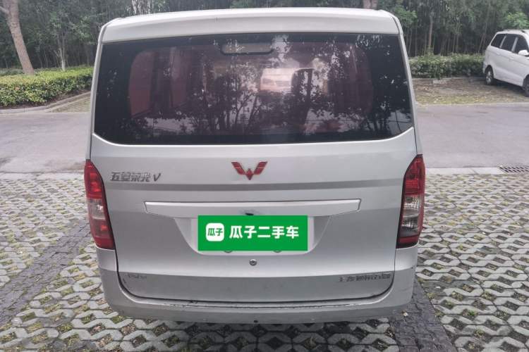 Used Wuling Rongguang V 2016 1.2L Standard Version Rear