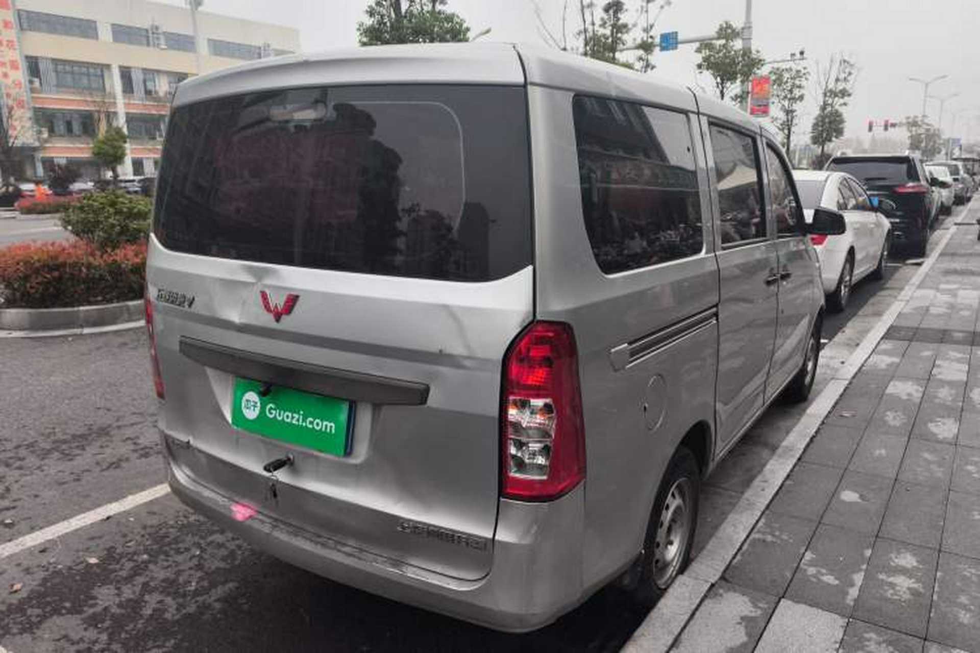 Used Wuling Rongguang V 2016 1.5L Practical Version Rear Right 45 Deg
