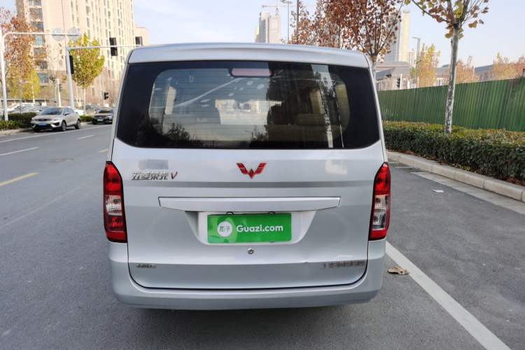Used Wuling Rongguang V 2016 1.5L Standard Version Rear