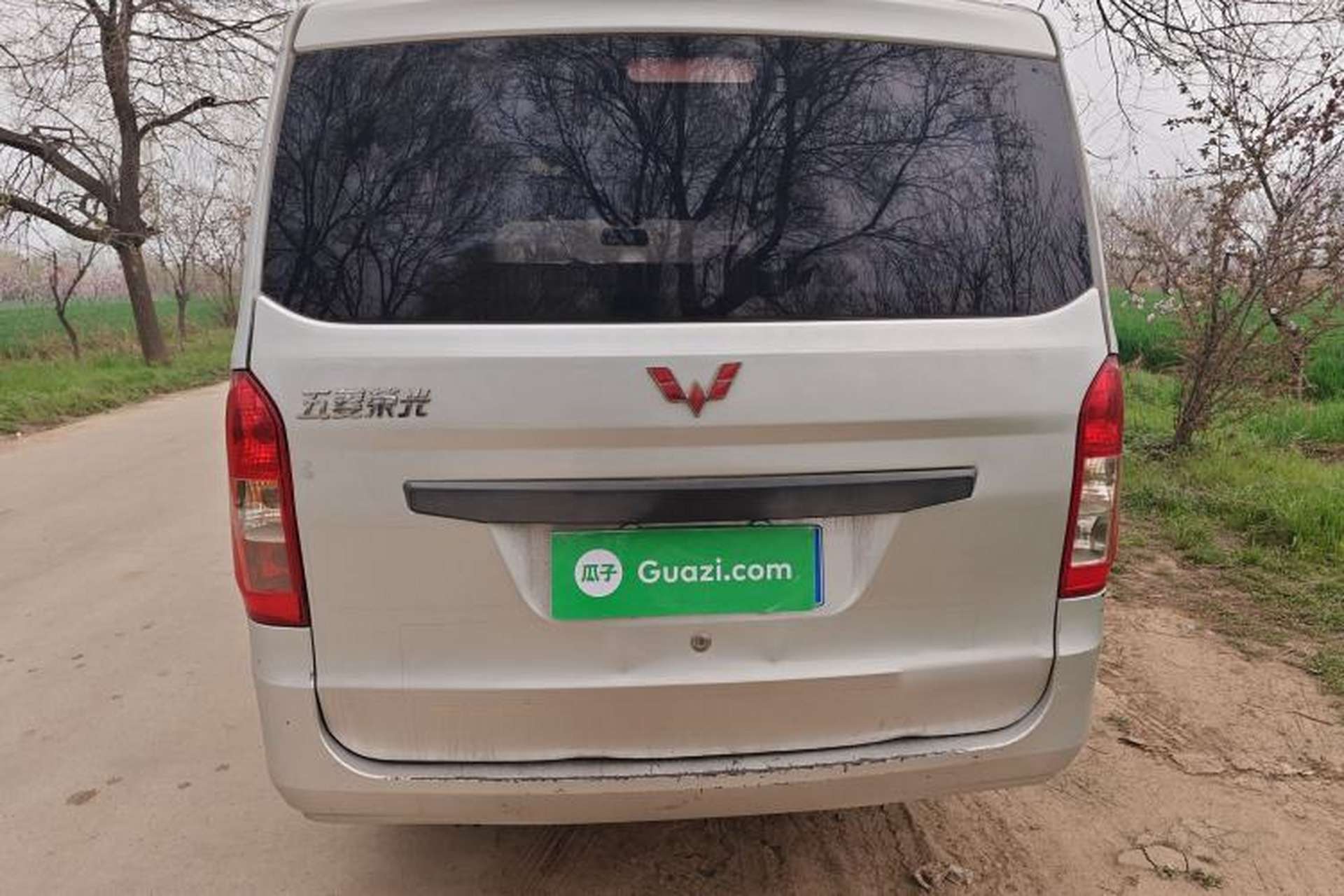 Used Wuling Rongguang V 2016 1.5L Practical Version Rear