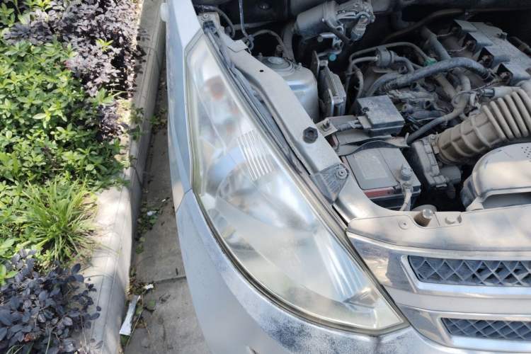 Used Wuling Rongguang V 2016 1.5L Standard Version Right Front Headlight
