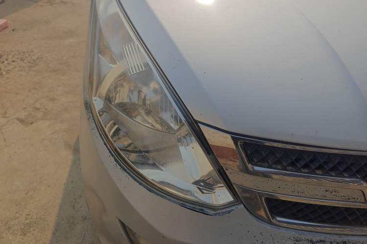 Used Wuling Rongguang V 2016 1.5L Standard Version Right Front Headlight