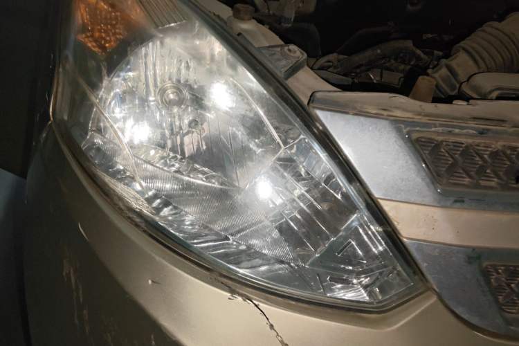 Used Wuling Rongguang V 2016 1.5L Standard Version Right Front Headlight