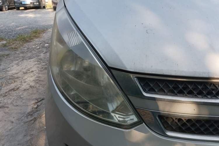 Used Wuling Rongguang V 2016 1.5L Standard Version Right Front Headlight