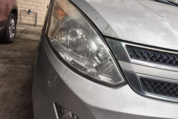 Used Wuling Rongguang V 2016 1.5L Standard Version Right Front Headlight
