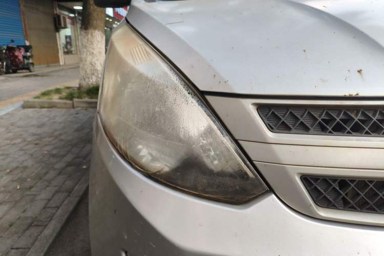Used Wuling Rongguang V 2016 1.2L Practical Version Right Front Headlight