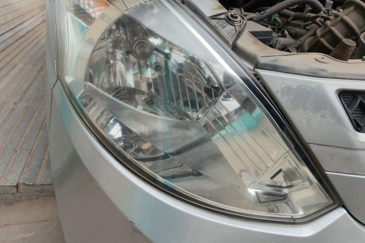 Used Wuling Rongguang V 2016 1.5L Standard Version Right Front Headlight