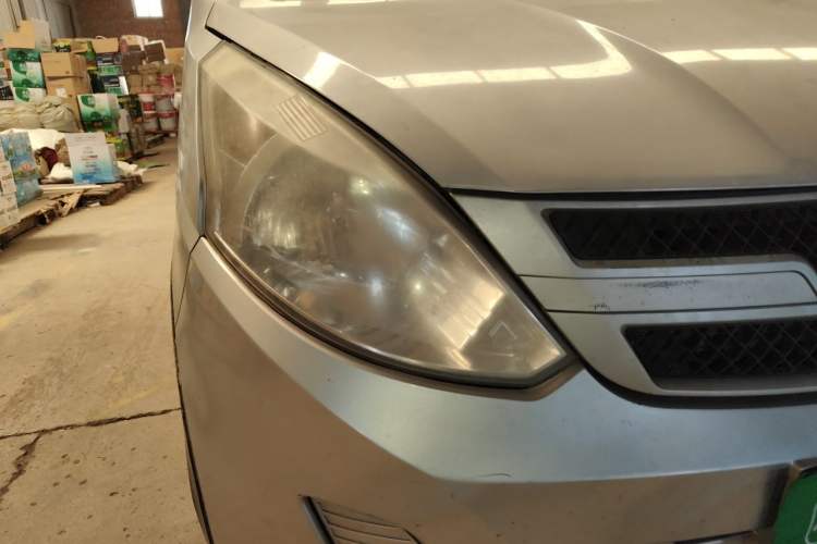 Used Wuling Rongguang V 2016 1.2L Practical Model Non-Power-Assisted Right Front Headlight