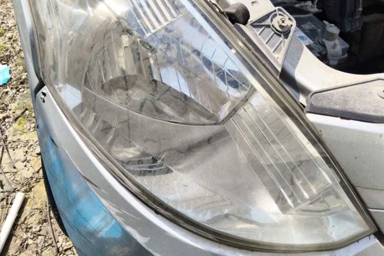 Used Wuling Rongguang V 2016 1.2L Practical Model Non-Power-Assisted Right Front Headlight