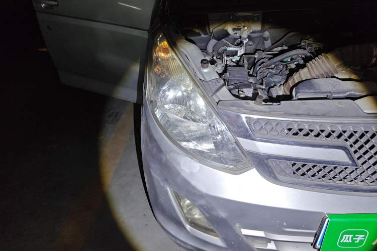 Used Wuling Rongguang V 2016 1.5L Standard Version Right Front Headlight