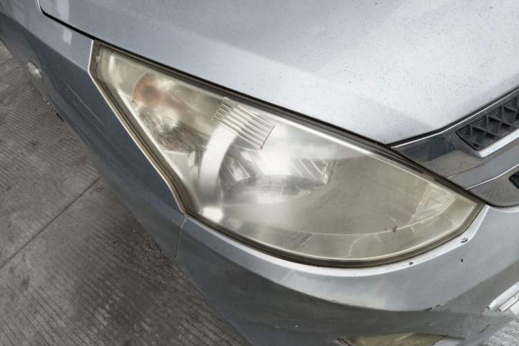 Used Wuling Rongguang V 2016 1.5L Standard Version Right Front Headlight