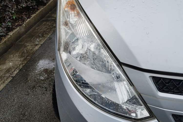 Used Wuling Rongguang V 2016 1.5L Practical Version Right Front Headlight