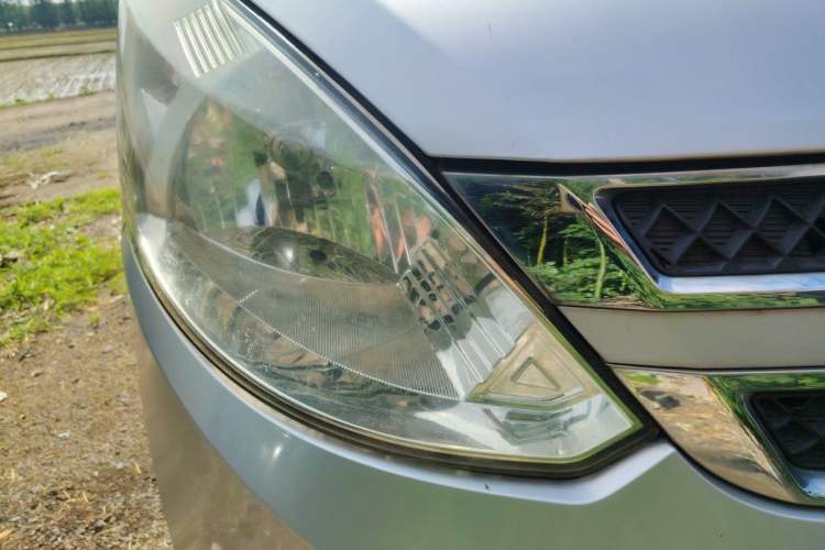 Used Wuling Rongguang V 2016 1.5L Standard Version Right Front Headlight
