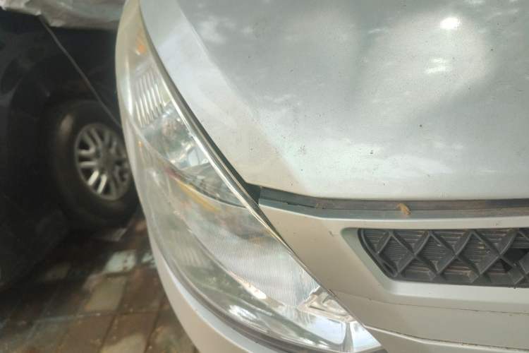 Used Wuling Rongguang V 2016 1.2L Practical Model Non-Power-Assisted Right Front Headlight