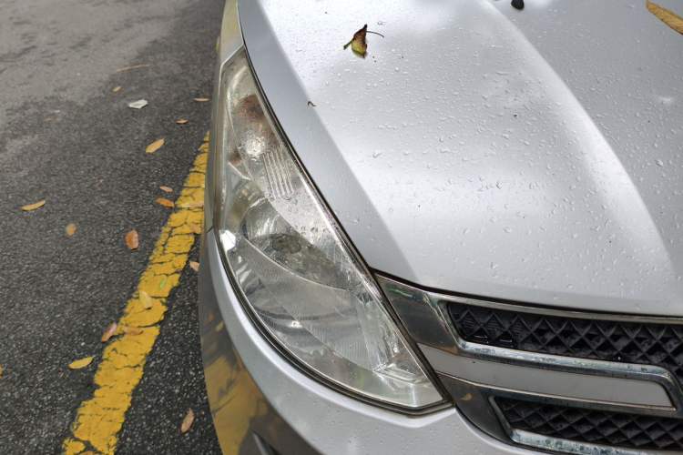 Used Wuling Rongguang V 2016 1.5L Standard Version Right Front Headlight