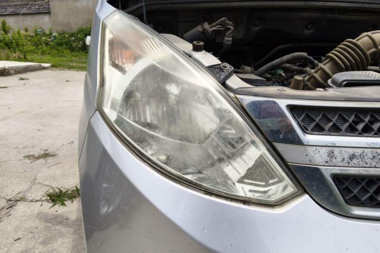 Used Wuling Rongguang V 2016 1.5L Standard Version Right Front Headlight