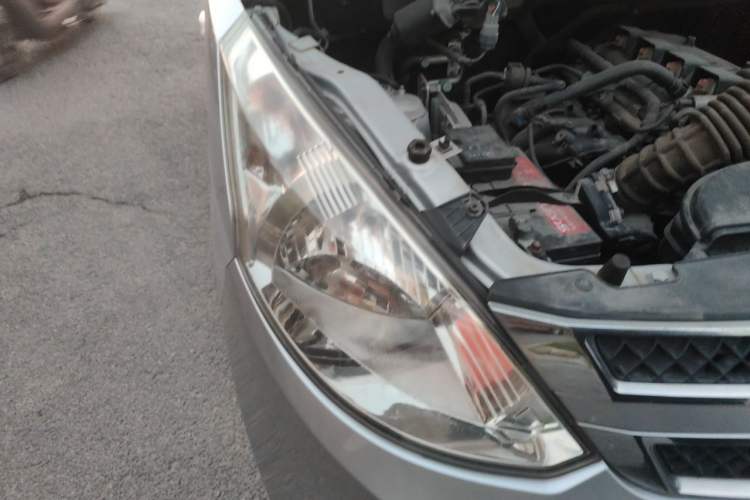 Used Wuling Rongguang V 2016 1.5L Standard Version Right Front Headlight