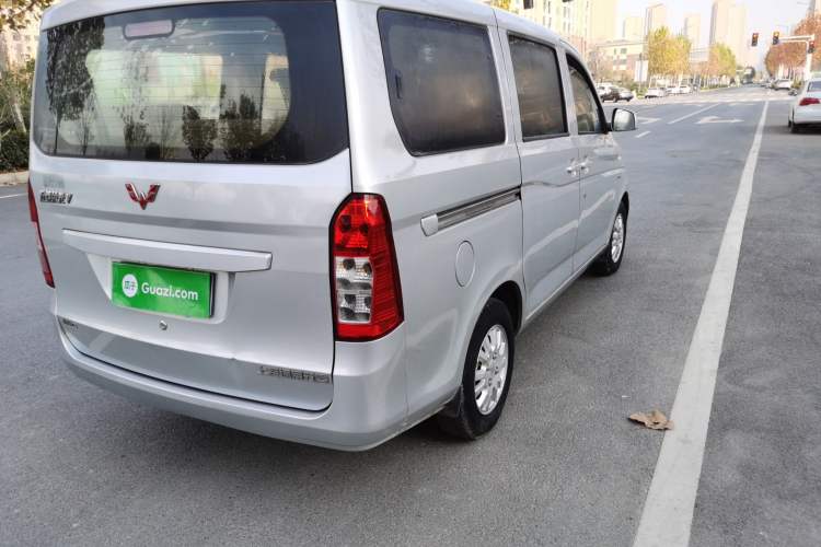 Used Wuling Rongguang V 2016 1.5L Standard Version Right Rear Taillight