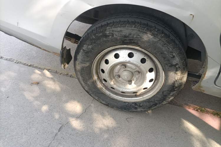 Used Wuling Rongguang V 2016 1.2L Practical Version Right Rear Wheel Hub