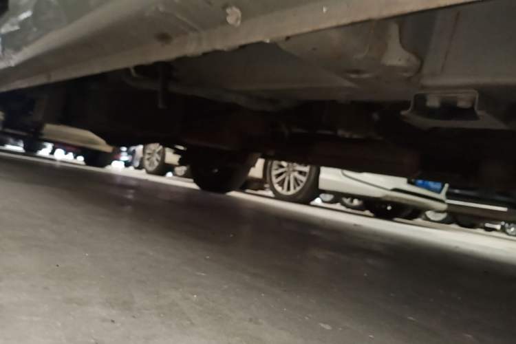Used Wuling Rongguang V 2016 1.5L Standard Version Right Side Sill
